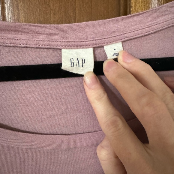 Gap shirt - Picture 2 of 3
